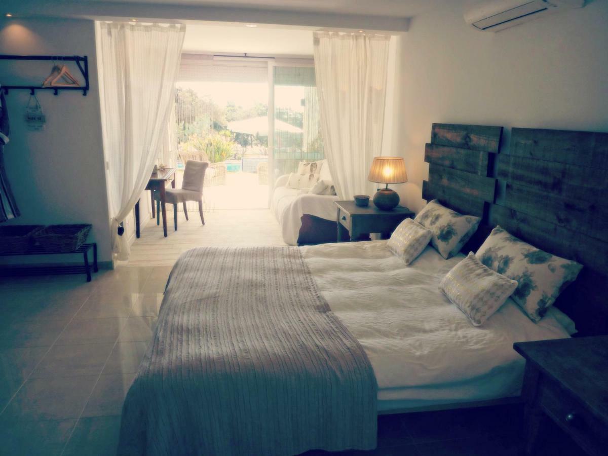 Villa Breeze Boutique Guest Rooms, Marbella Sitio de Calahonda Exterior photo